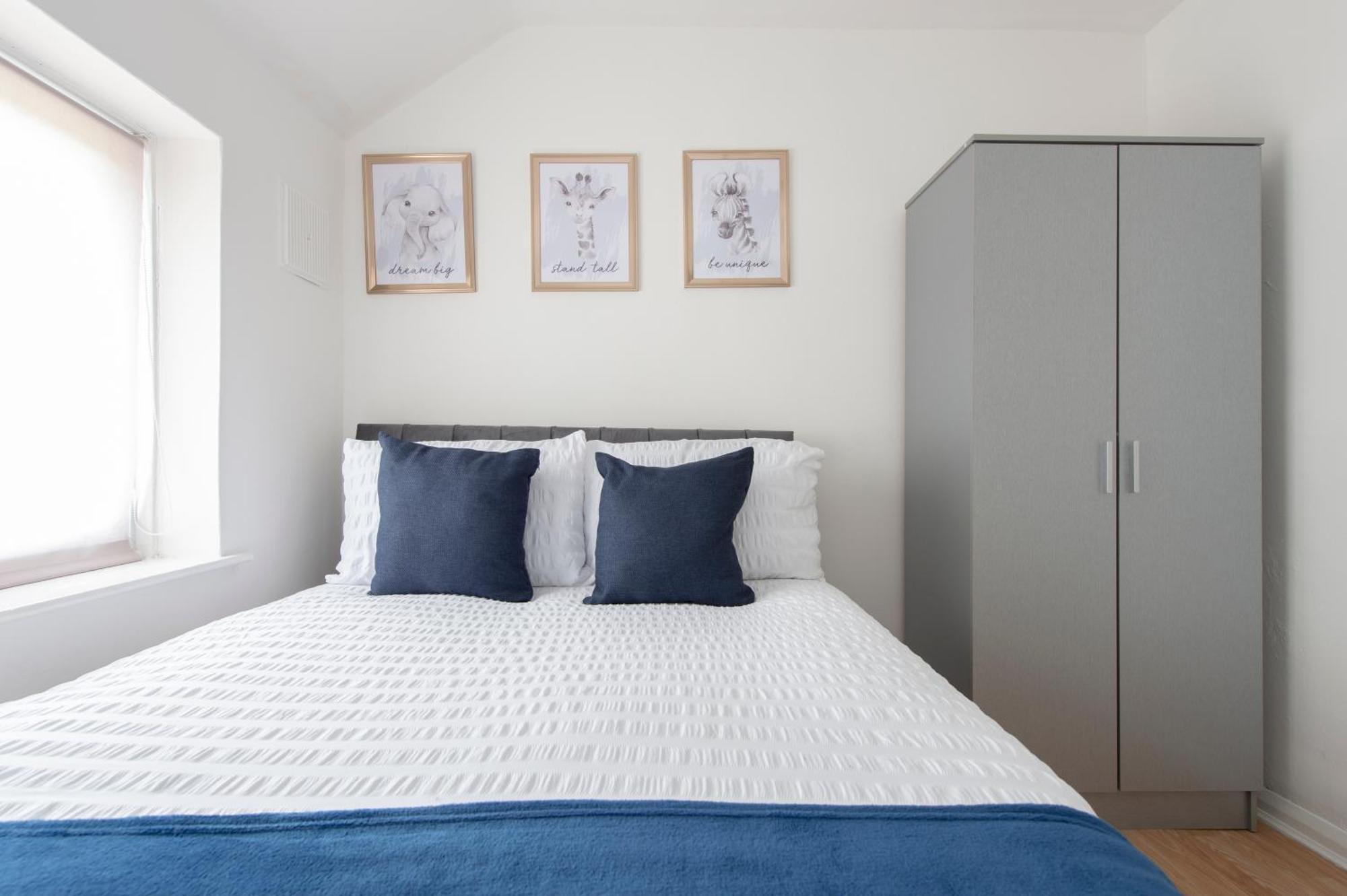 3 Bed House In Rochester 4 Beds Sleeps 7 Wainscot Exterior foto
